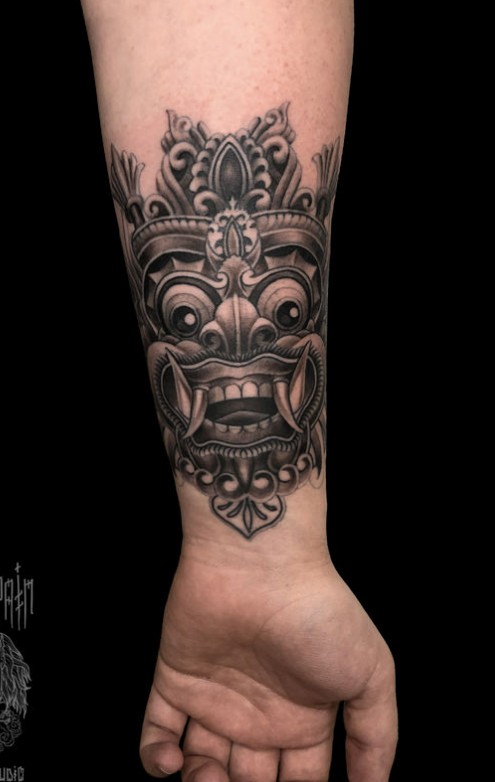 Театральная маска Ханья