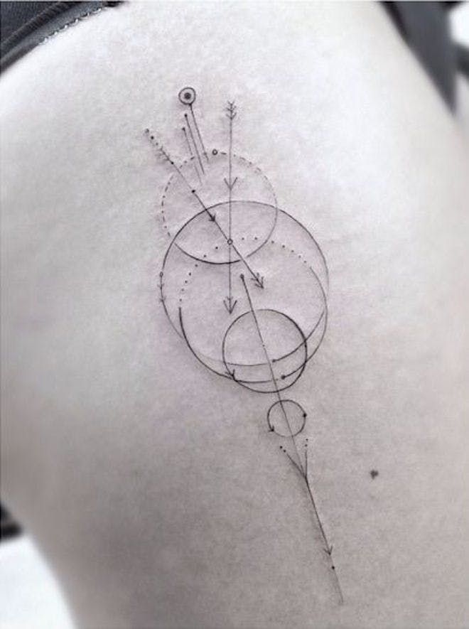 Тату круги в геометрическом стиле