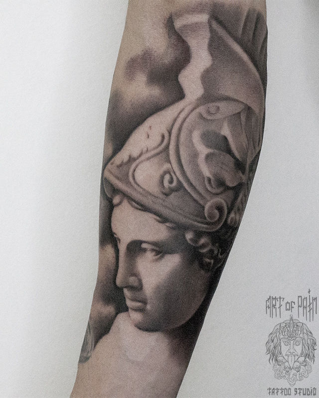 Тату в греческом стиле: богиня Афина