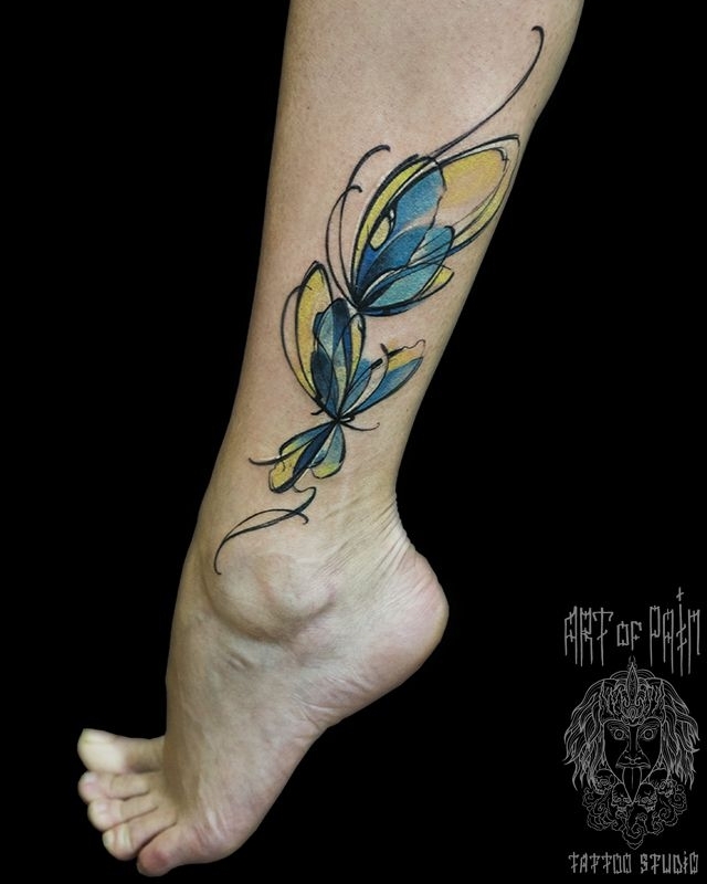 Бабочка - популярная у девушек тату