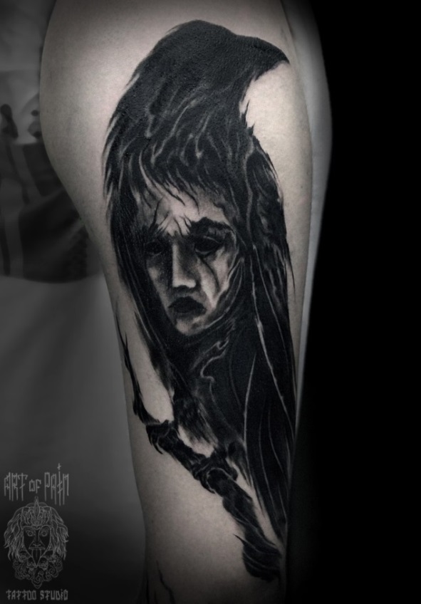 Тату ворон в хоррор стиле