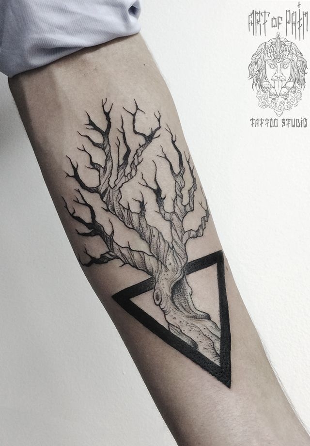 Тату символа жизненных циклов