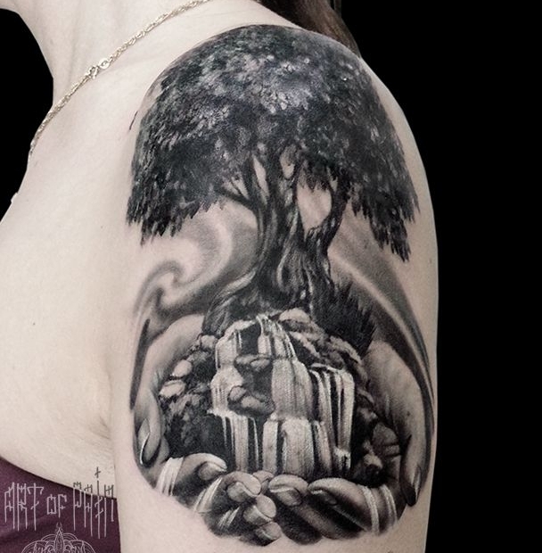 Символ новой жизни в татуировке