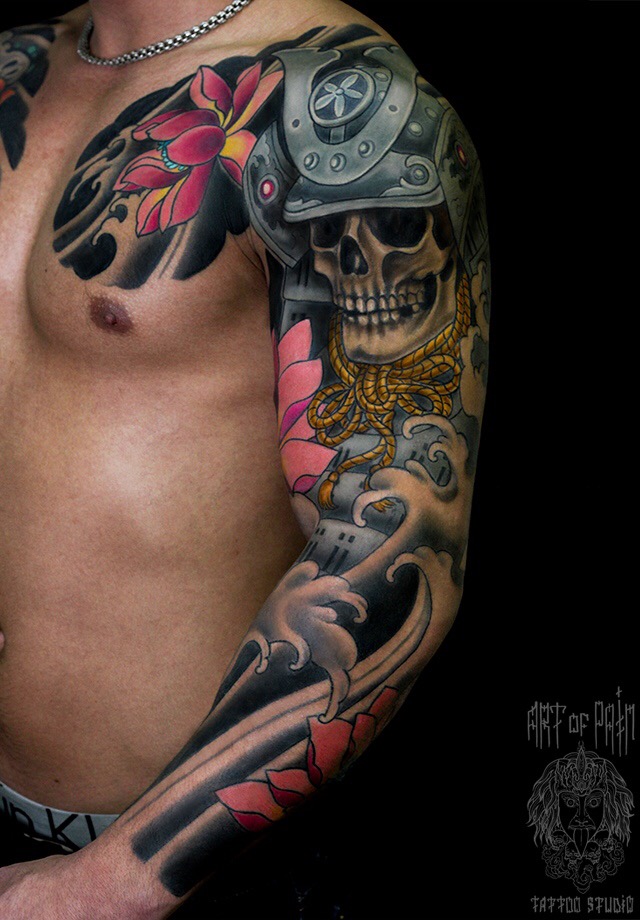 Тату Маска демона на плече