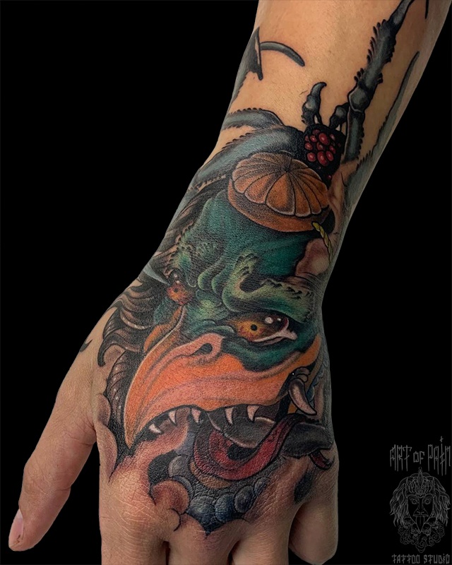 Тату на кисти