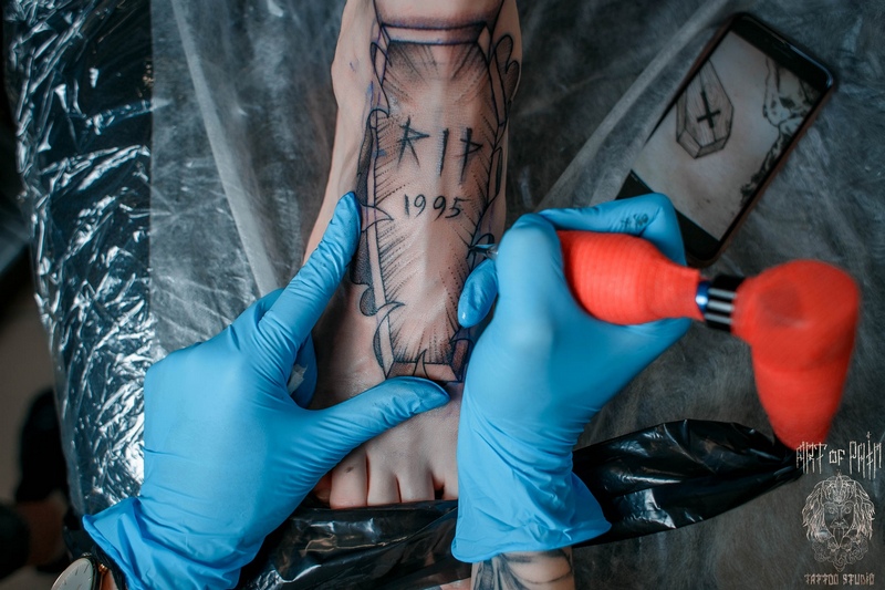 Работа тату мастера