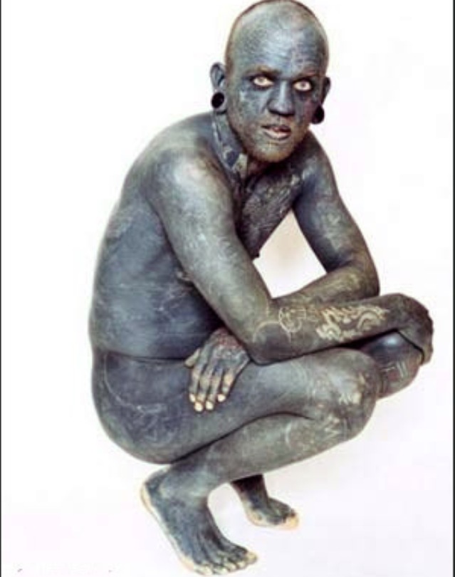 ТОП-10 самых татуированных людей мира