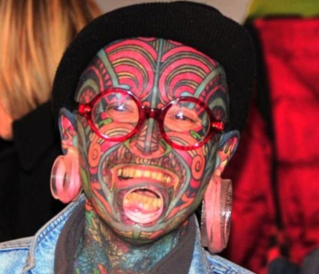 ТОП-10 самых татуированных людей мира