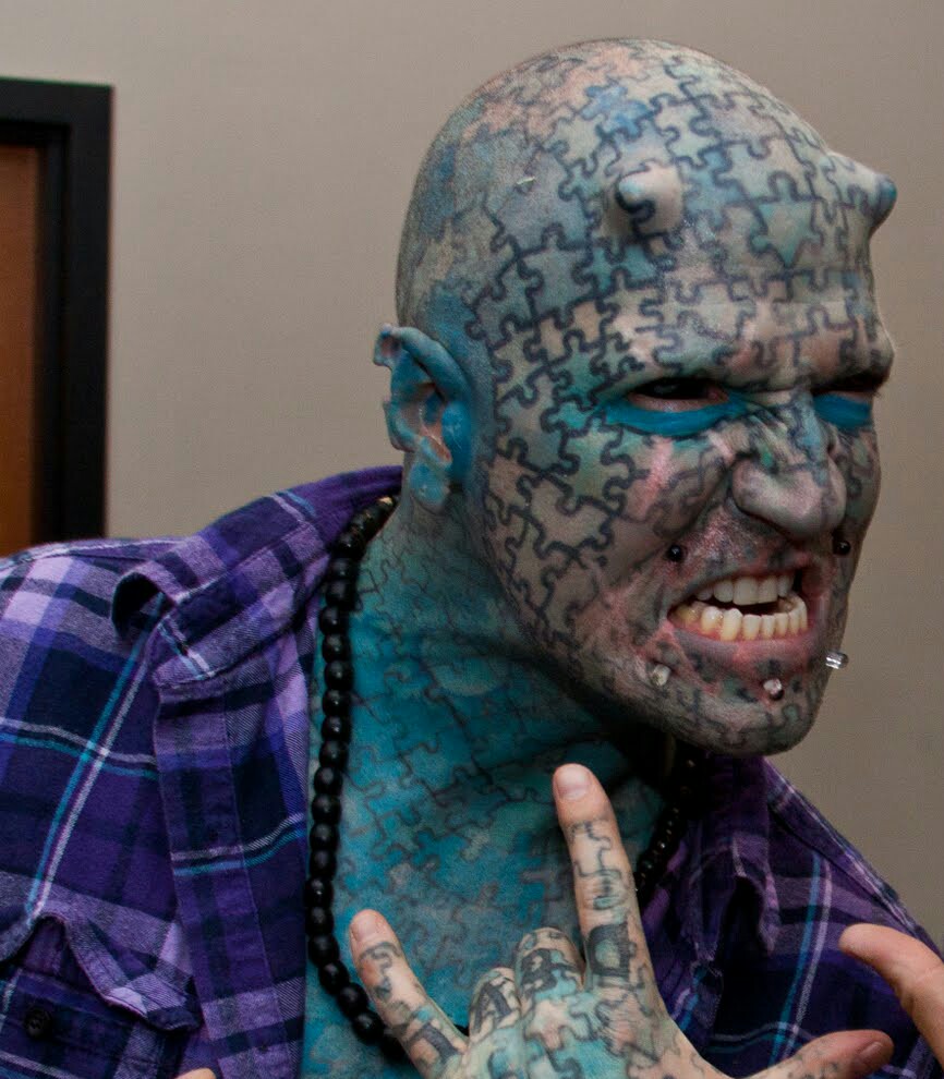 ТОП-10 самых татуированных людей мира