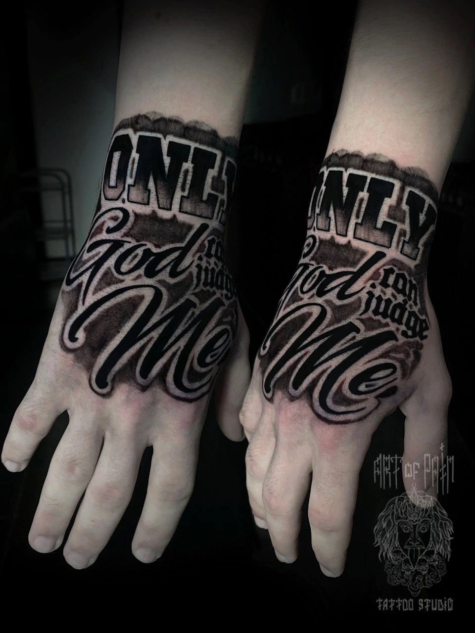 тату леттеринг на руке