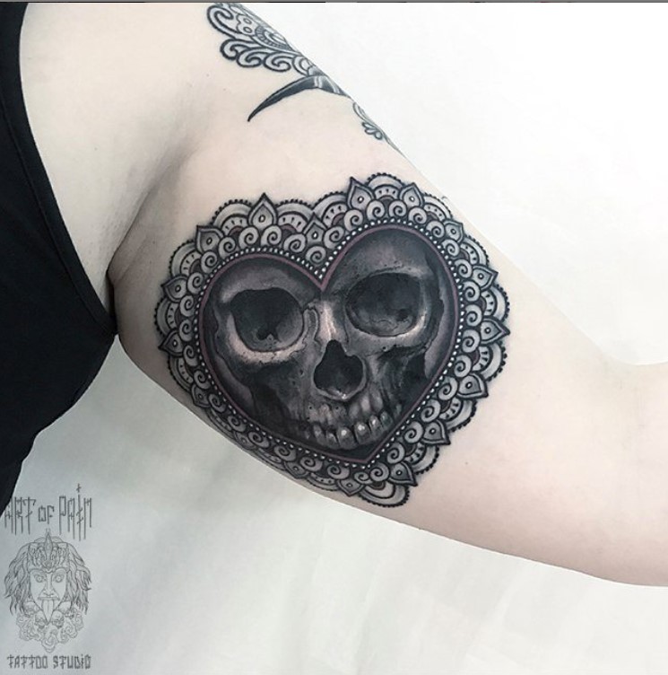 Тату в стиле барокко