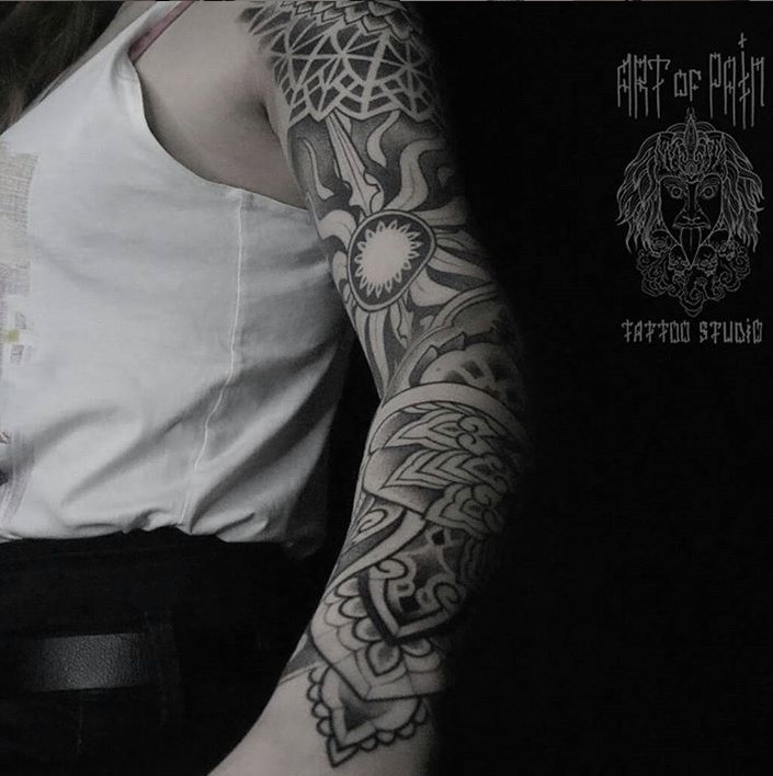 Тату в стиле барокко