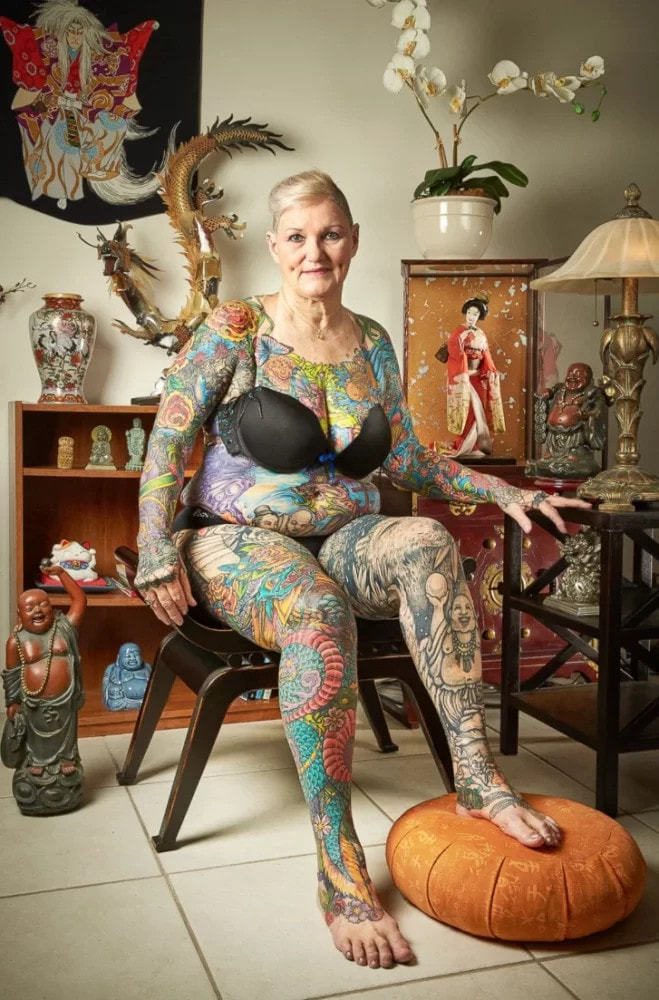 Самая татуированная женщина Шарлотта Гуттенберг