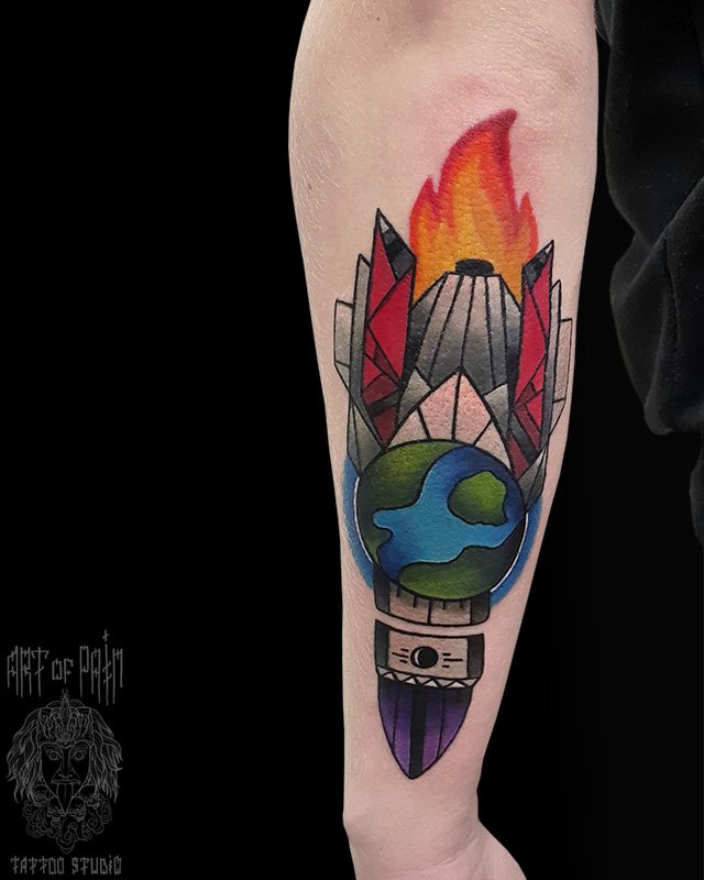 Популярные тату с изображением планеты Земля для девушек и мужчин
