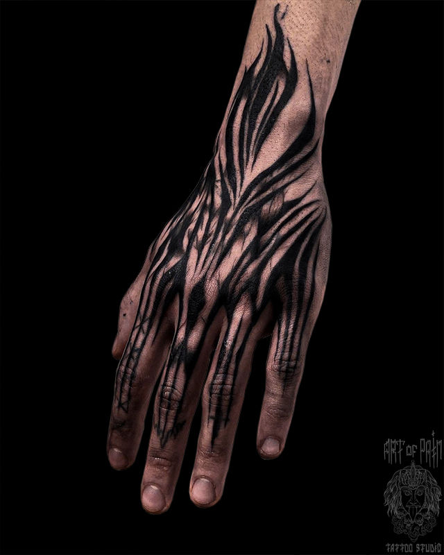 Татуировка мужская графика на кисти узор – Мастер тату: Анастасия Nevra