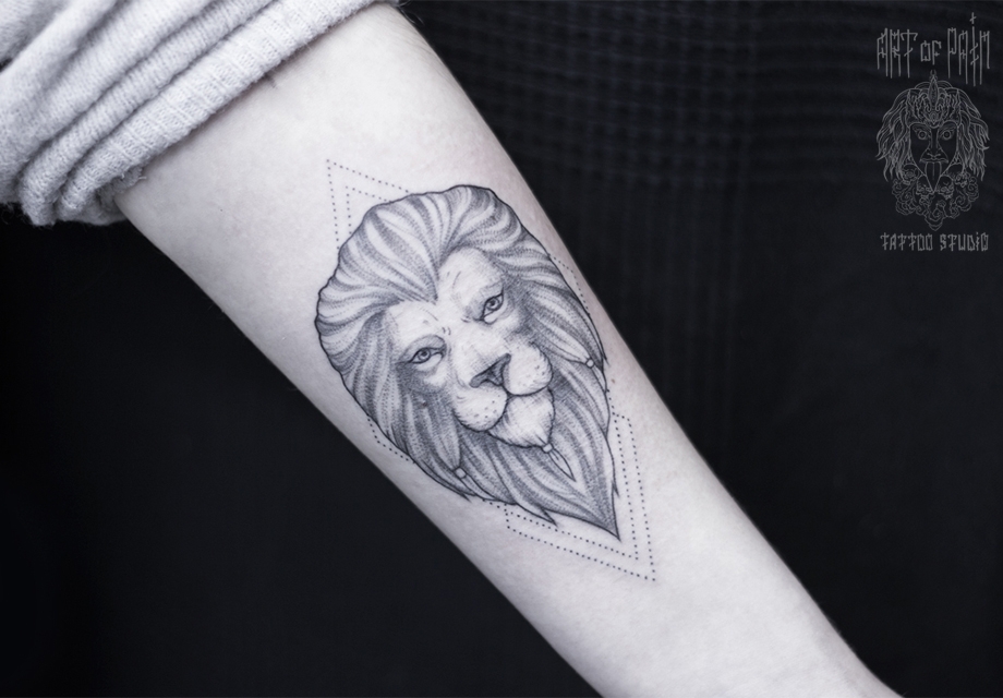 Татуировка женская дотворк на предплечье лев – Мастер тату: 