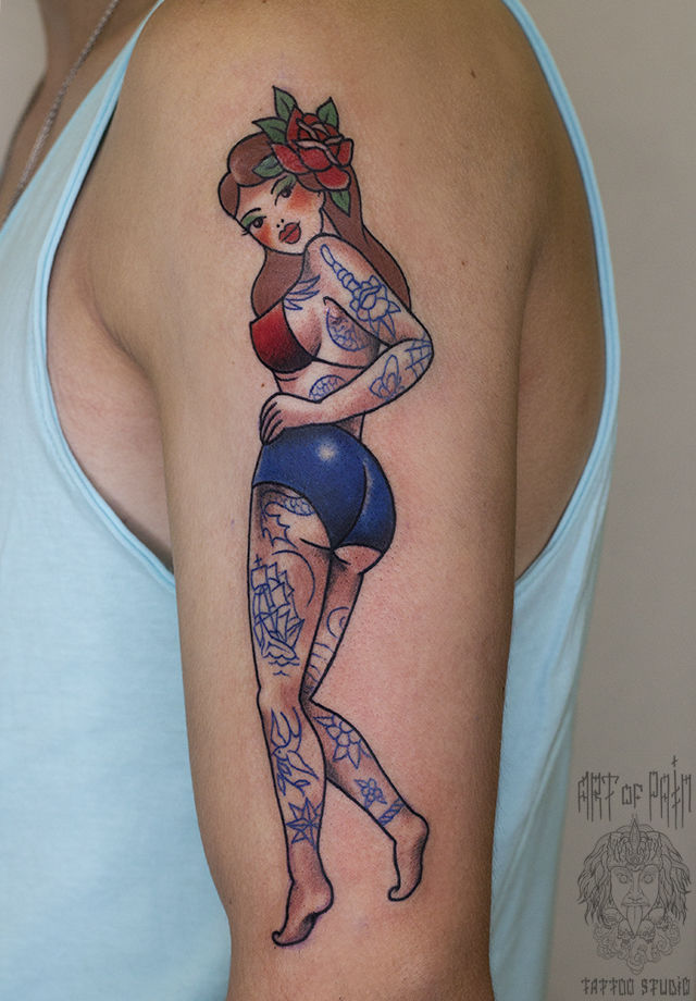 Татуировка женская олд-скул на плече девушка – Мастер тату: Анастасия Родина