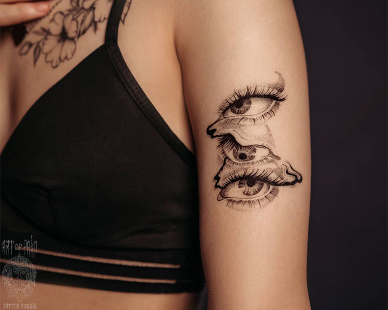 Татуировка женская графика на плече глаза – Мастер тату: Святослав Ильин
