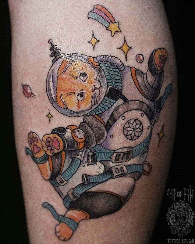 Татуировка женская графика на голени кот в космосе – Мастер тату: 