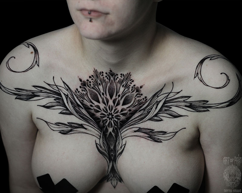 Татуировка женская орнаментал на груди узор – Мастер тату: Надежда Полякова