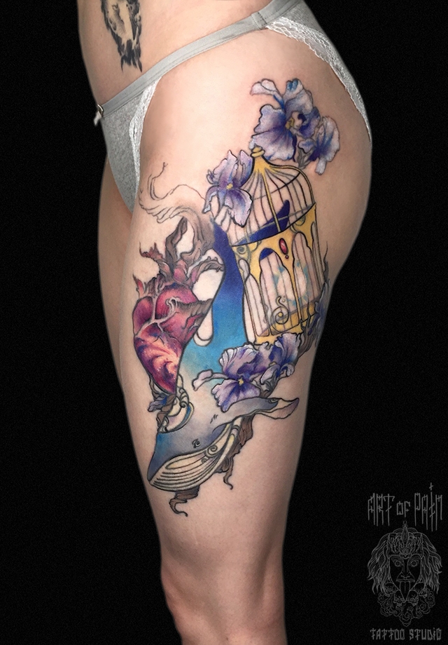 Татуировка женская акварель на бедре кит и клетка – Мастер тату: 
