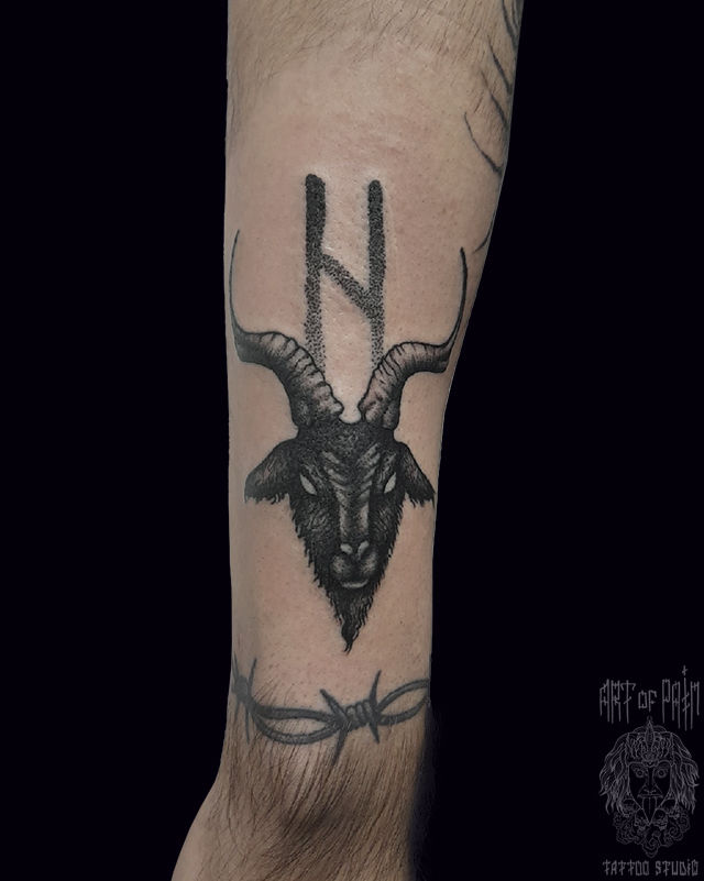 Татуировка мужская графика на руке Бафомет – Мастер тату: Николай Орф