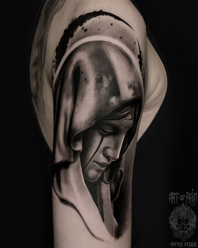 Татуировка женская реализм на плече дева – Мастер тату: Анастасия Юсупова
