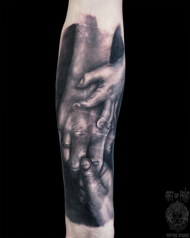 Татуировка женская реализм на предплечье руки – Мастер тату: 
