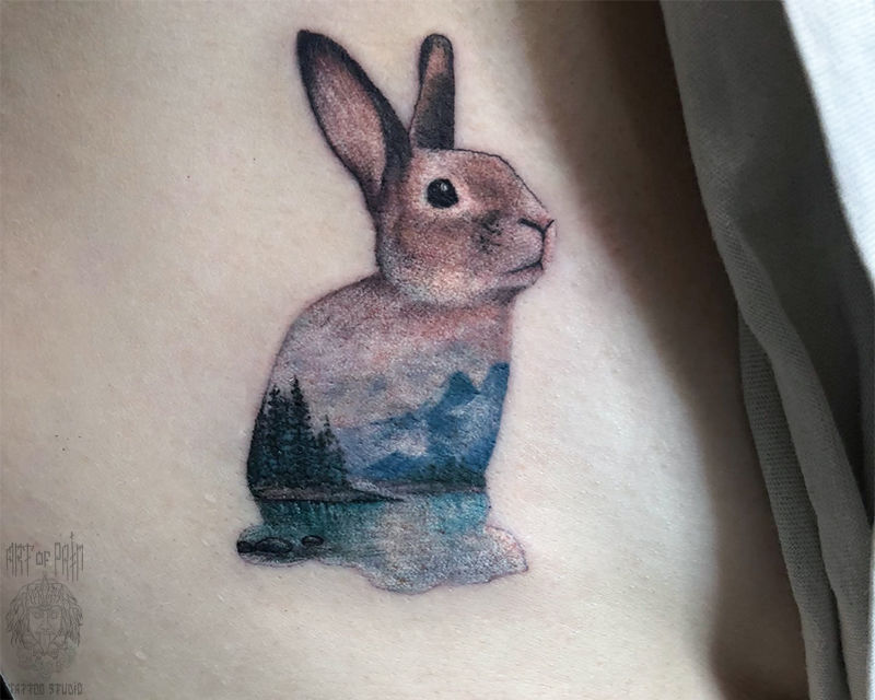 Татуировка женская реализм на боку заяц – Мастер тату: Анастасия Родина