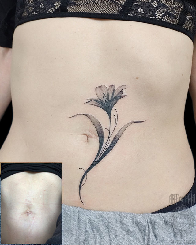 Татуировка женская графика на животе цветок кавер – Мастер тату: Анастасия Родина