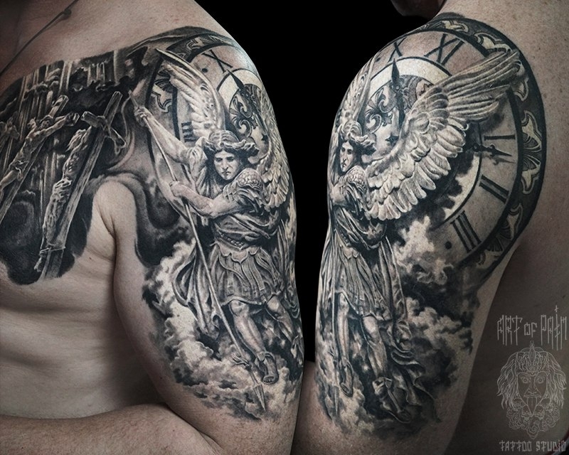 Татуировка мужская Black&Grey на груди: Архангел Михаил и сцена распятия – Мастер тату: 