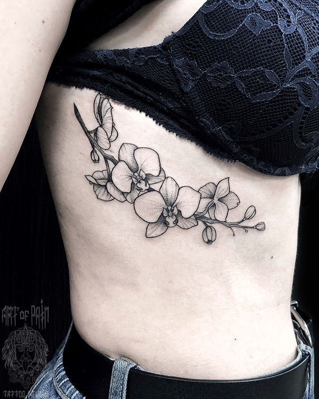Татуировка женская графика на боку орхидеи – Мастер тату: Мария Котова