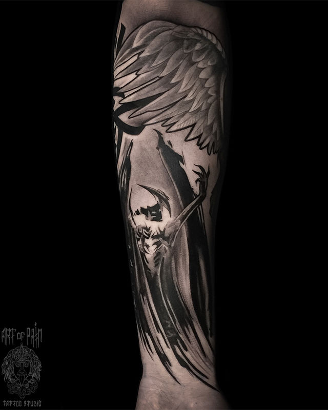 Татуировка мужская графика на предплечье демон – Мастер тату: Анастасия Юсупова
