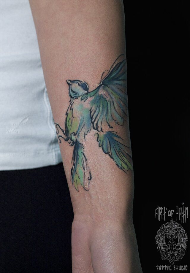 Татуировка женская акварель на запястье птицы – Мастер тату: 