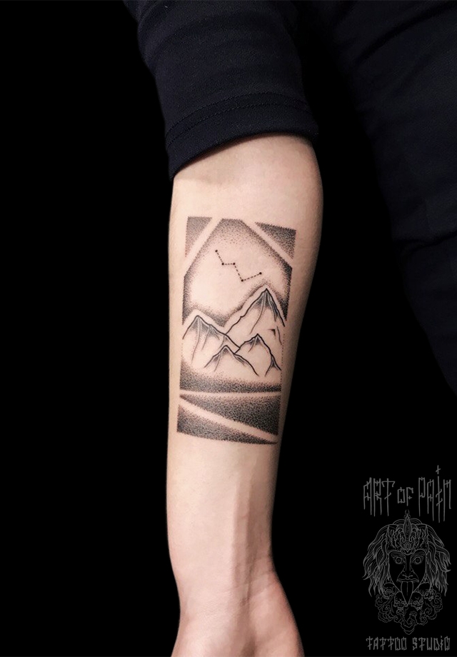 Татуировка женская дотворк на предплечье горный пейзаж – Мастер тату: 
