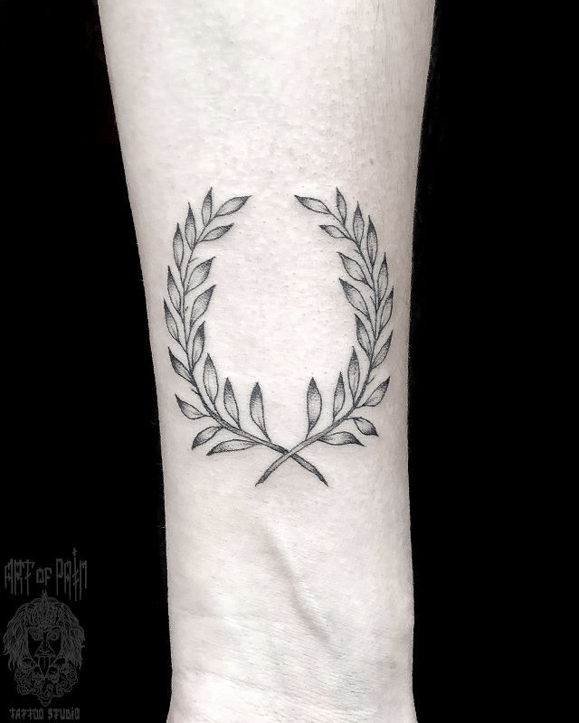 Татуировка женская графика на предплечье ветки – Мастер тату: Мария Котова