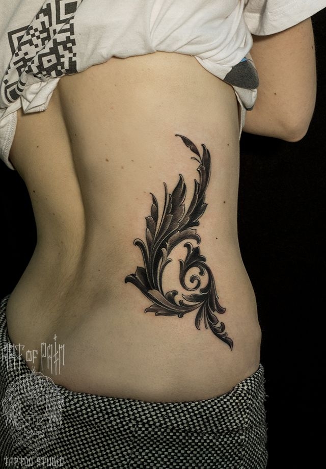 Татуировка женская Black&Grey на боку барокко – Мастер тату: 