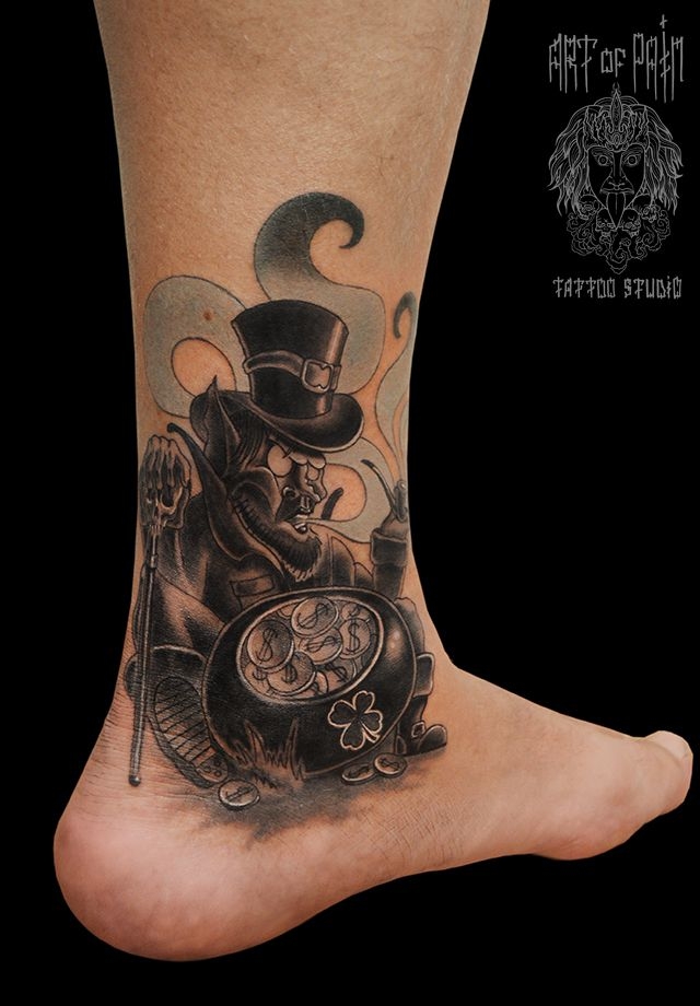 Татуировка мужская Black&Grey на щиколотке леприкон – Мастер тату: 