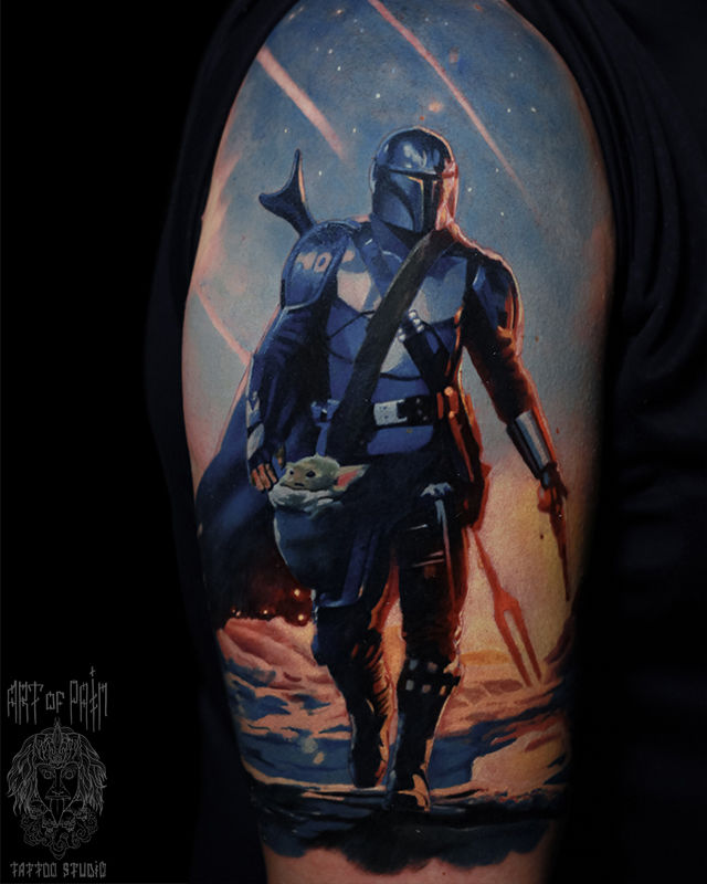 Татуировка мужская реализм на плече мандалорец – Мастер тату: Александр Pusstattoo
