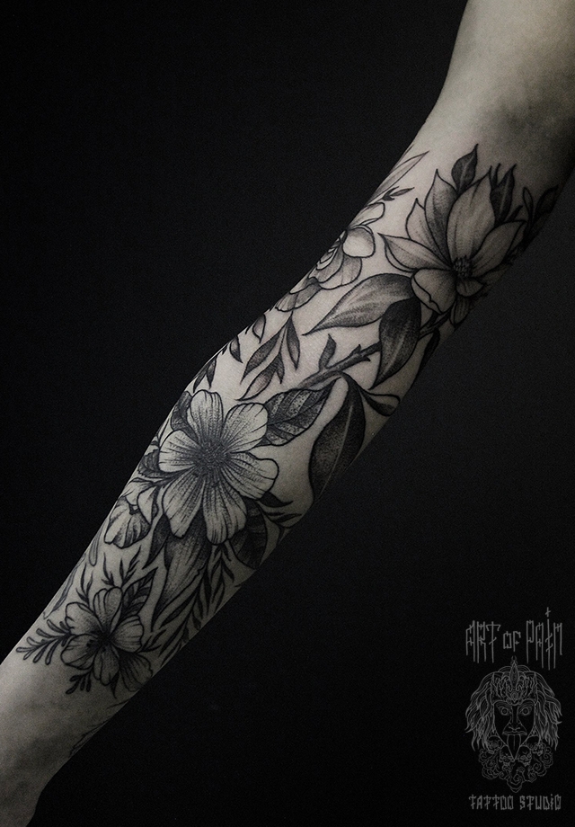 Татуировка женская графика на руке полевые цветы – Мастер тату: 