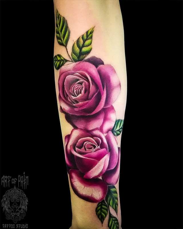 Татуировка женская реализм на предплечье две сиреневые розы – Мастер тату: 