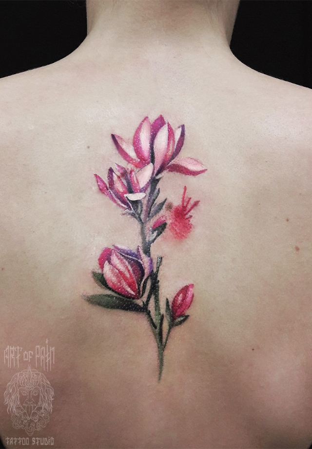 Татуировка женская реализм на спине цветы – Мастер тату: 