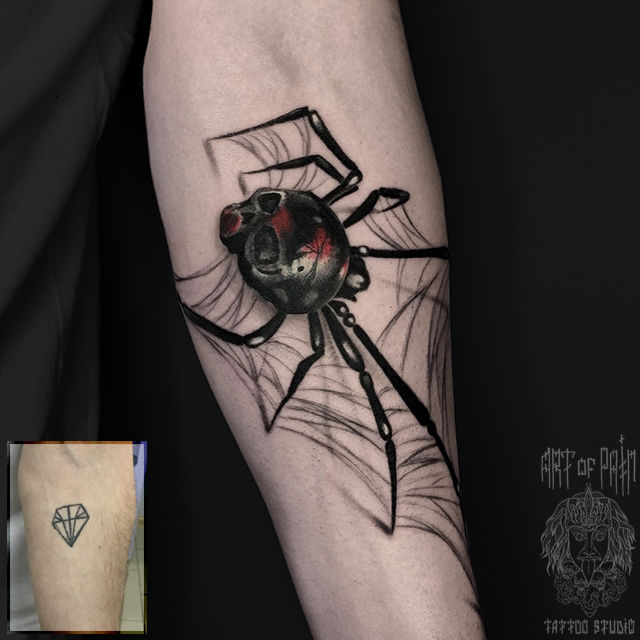 Татуировка мужская реализм на предплечье кавер паук – Мастер тату: Анастасия Юсупова