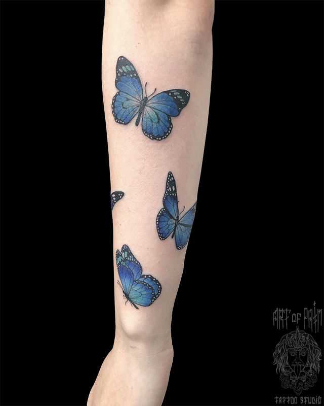 Татуировка женская графика на предплечье бабочки – Мастер тату: Анастасия Родина