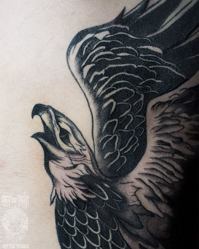 Татуировка мужская графика на боку орел – Мастер тату: Святослав Ильин