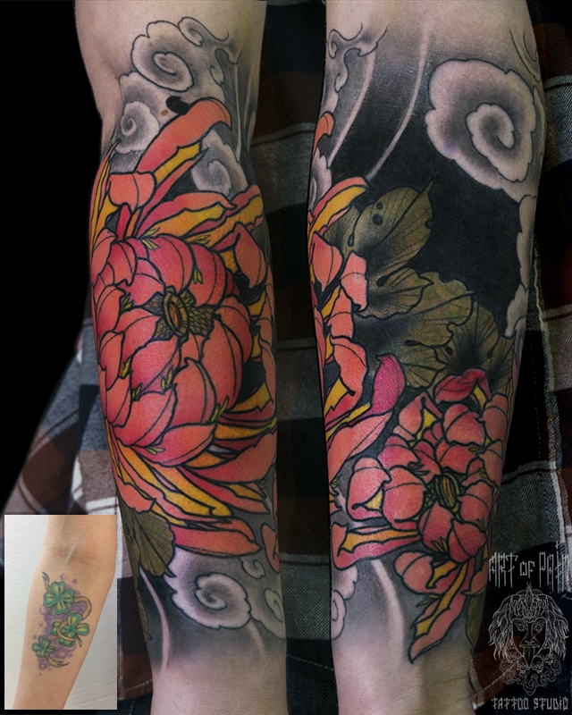 Татуировка женская япония на предплечье хризантемы кавер – Мастер тату: Марк Акулов