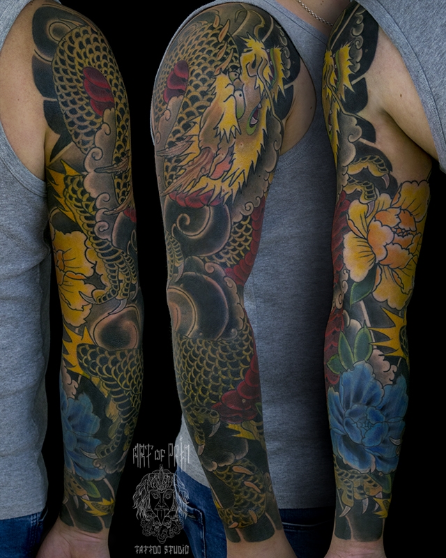 Татуировка мужская япония тату-рукав дракон и цветы – Мастер тату: Марк Акулов