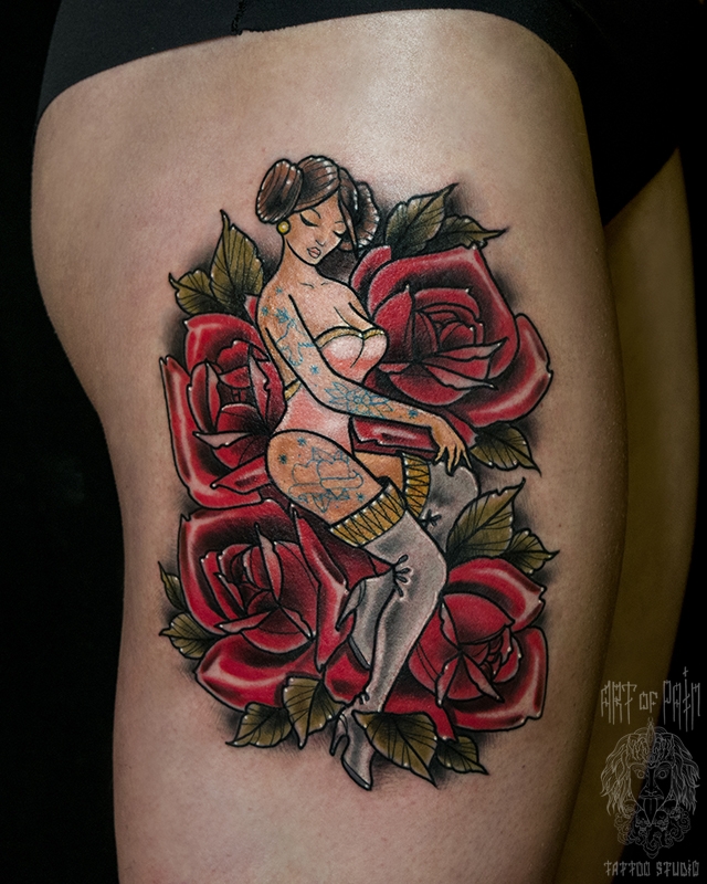 Татуировка женская нью-скул на бедре девушка и розы – Мастер тату: Марк Акулов