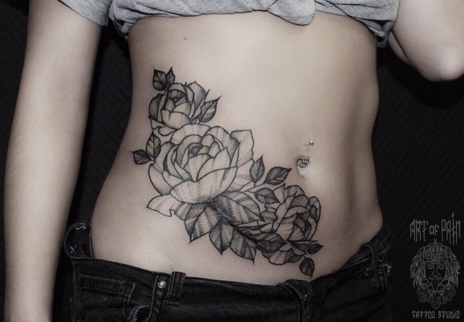 Татуировка женская графика на животе цветок – Мастер тату: 