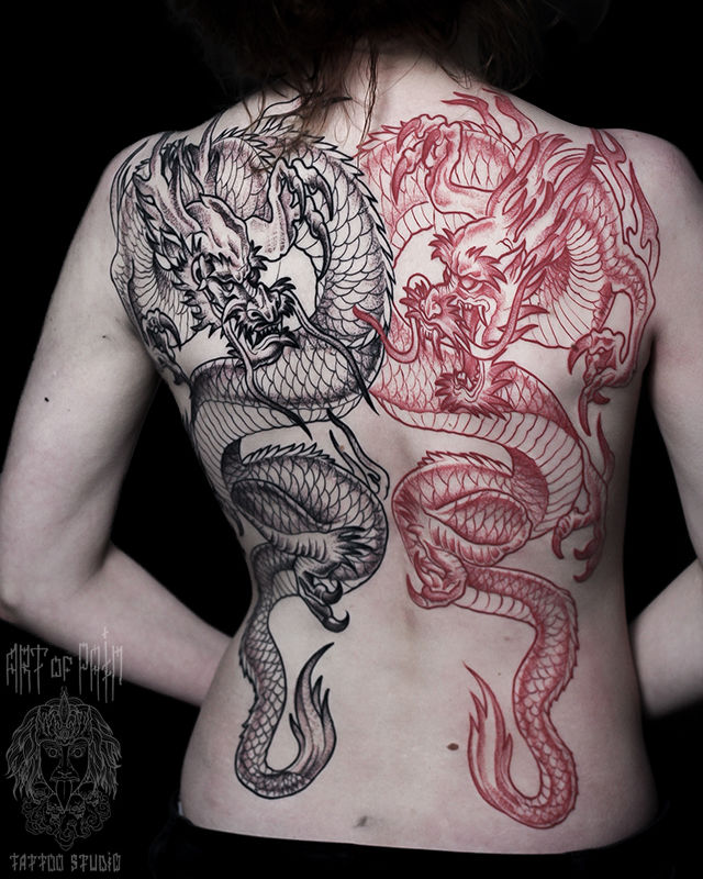 Татуировка женская графика на спине драконы – Мастер тату: Юрий Хандрыкин